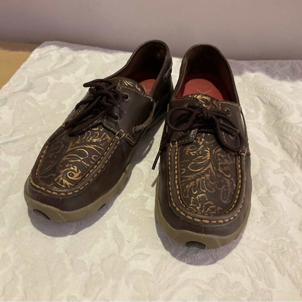 EUC Twisted X Leather Scrolled Shoes Size 7